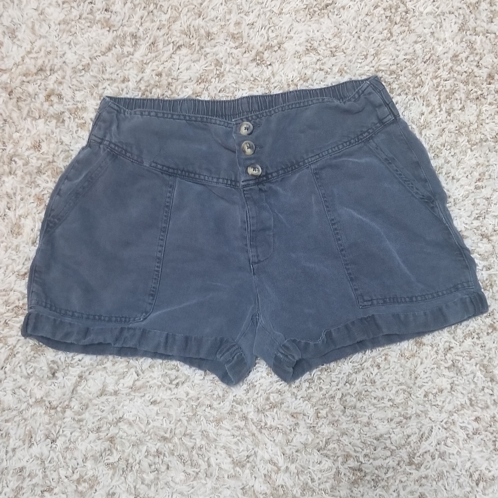 Gray shorts